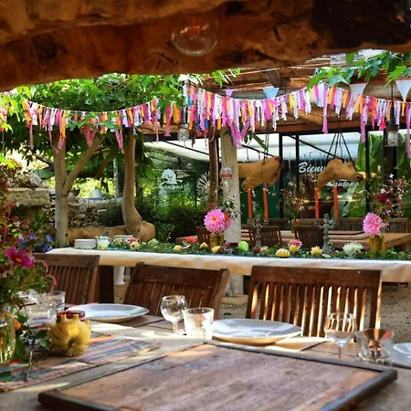 Campsite Camping Les 3 Cantons Saint-Antonin-Noble-Val